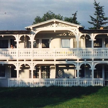 Pension Kastanienhof Goehren  Exterior foto