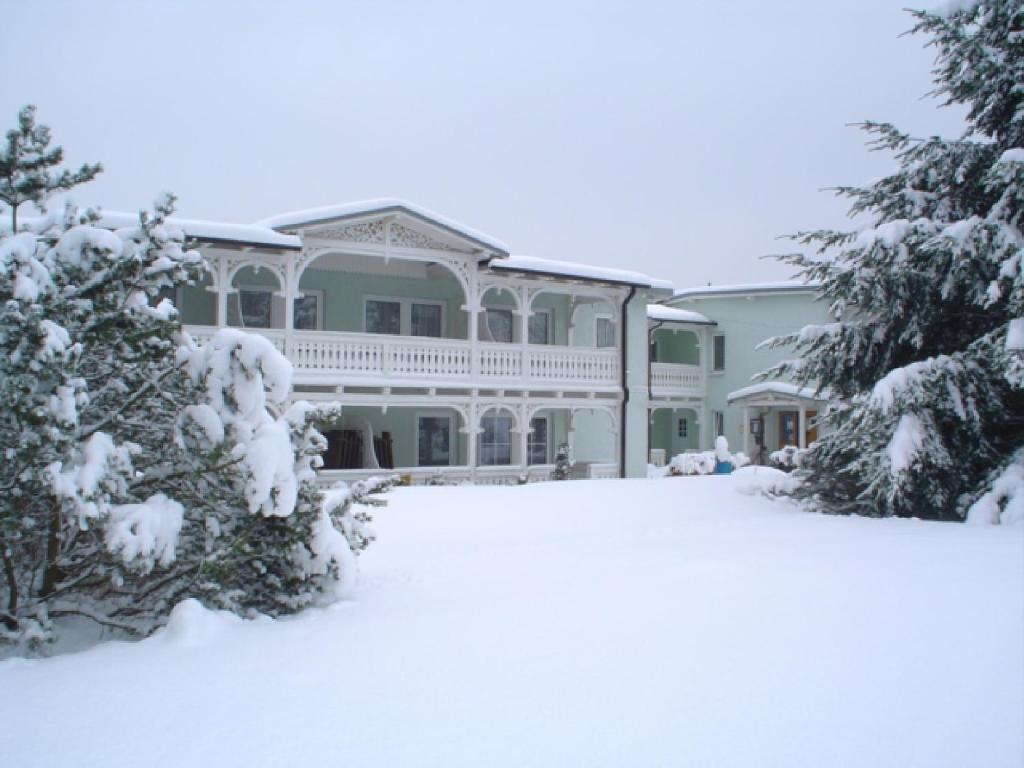 Pension Kastanienhof Goehren  Exterior foto